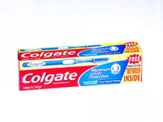 Colgate Max Cavity Protection Toothpaste 100ml and Toothbrush